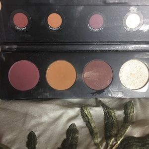 Younique eye shadow quad pallet